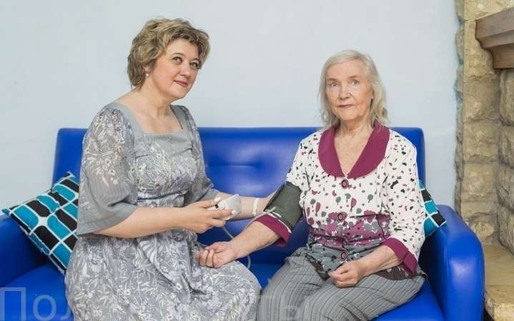 Уход за постояльцами дома престарелых "Полет мечты" СПб